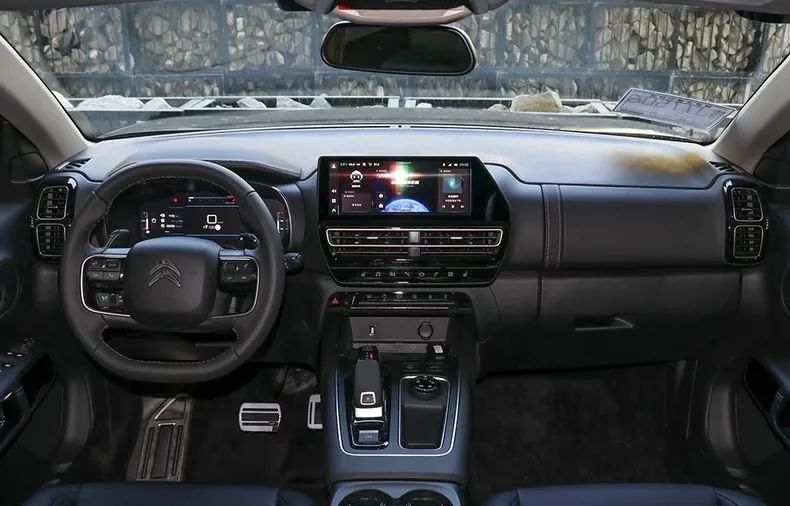 全系8AT，轴距超2米7，悬架软硬可调，透明底盘，15万可买！