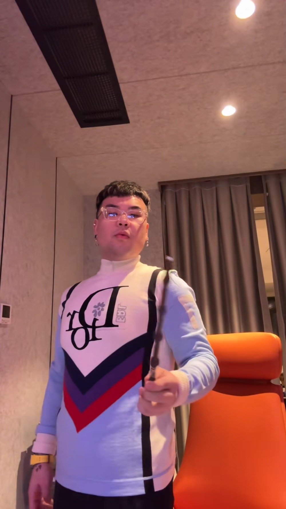 Know Know Rapper China 《KnowKnow的一百万粉丝福利》_新浪新闻