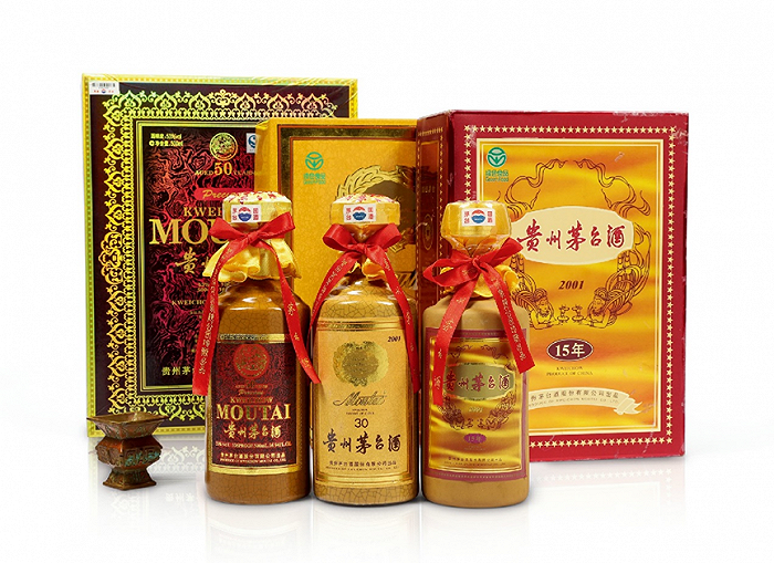 茅台年份酒(15年,30年,50年),来源:华艺国际