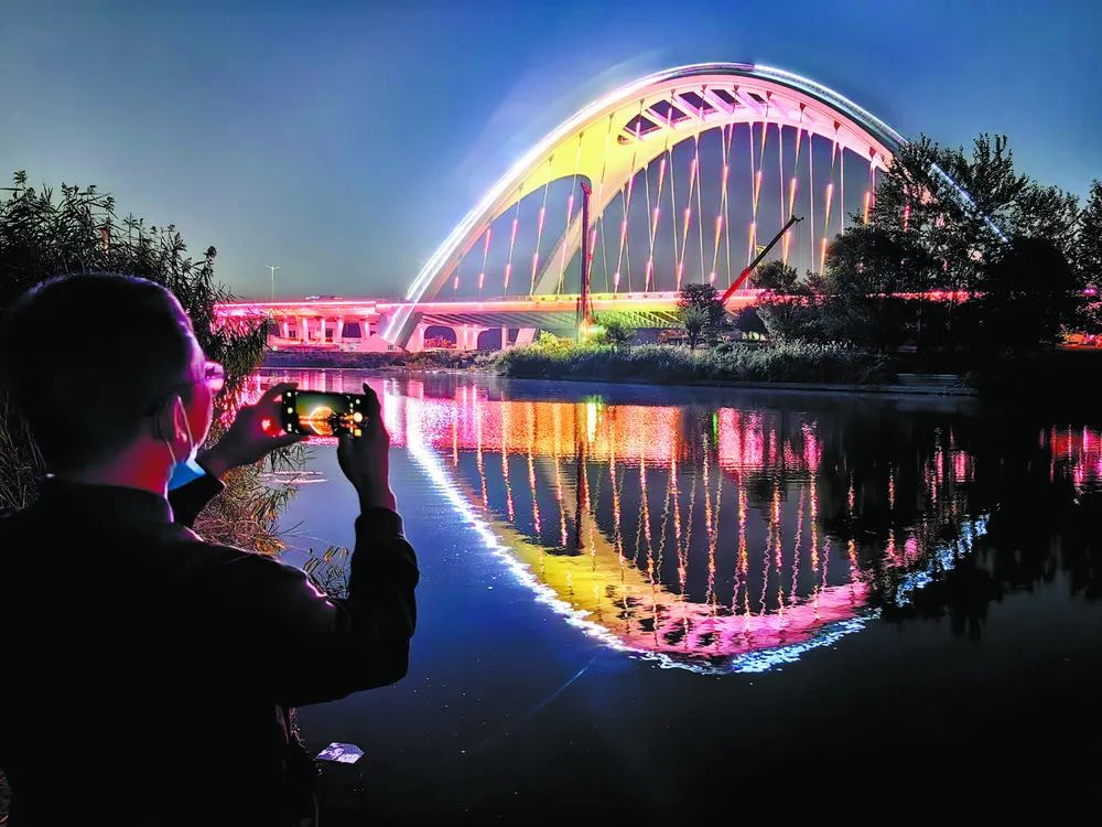 石家庄复兴大街夜景成为市民的"心头好"|石家庄市_新浪财经_新浪网