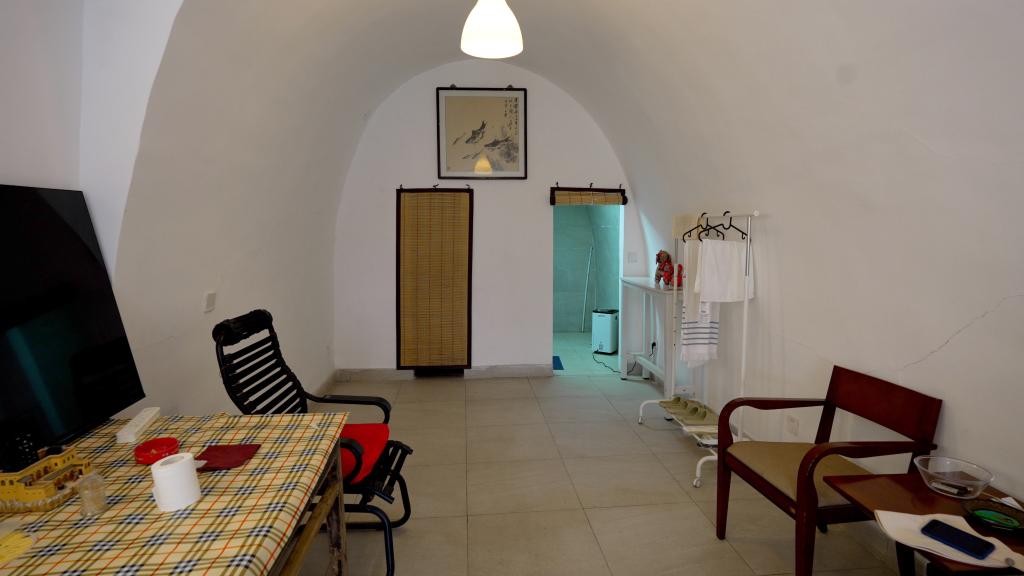 平陆县张店镇一处经过改造的地窨院内部.(新华社记者魏飚 摄)