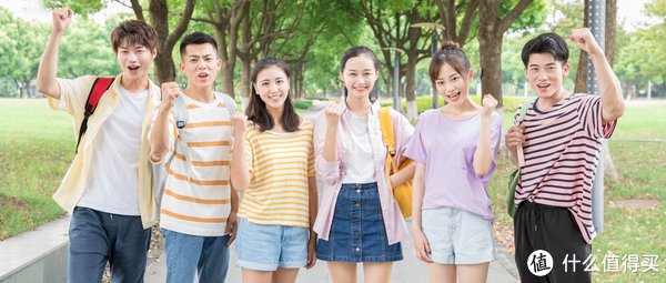 大一新生自我介绍：揭开新人生篇章的帷幕|大学|高中|同学|老师|就业_新浪新闻