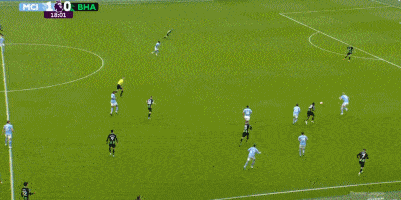 哈兰德爆射破门。