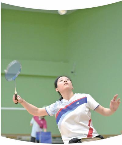 羽毛球运动员刘禹彤在训练中.新华社记者 朱旭东摄