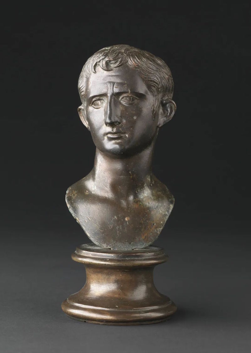 奥古斯都肖像,青铜,公元1世纪,直径9厘米,高20厘米,赫库兰尼姆