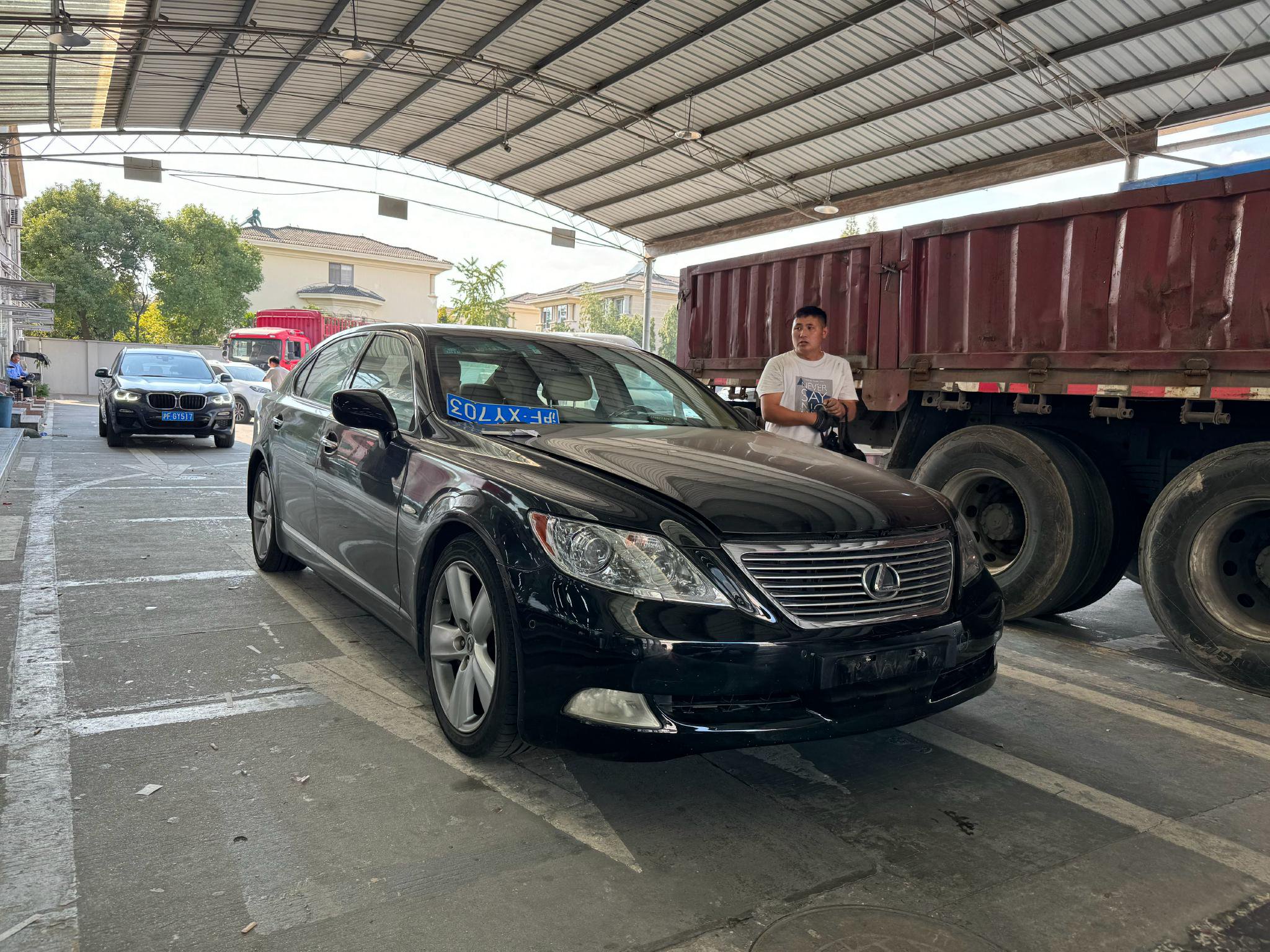 奔驰w222还是更有气场一些雷克萨斯ls460l毕竟老了不少年