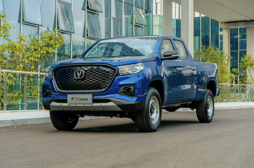 长安f70蓝鲸版正式上市售899万元起