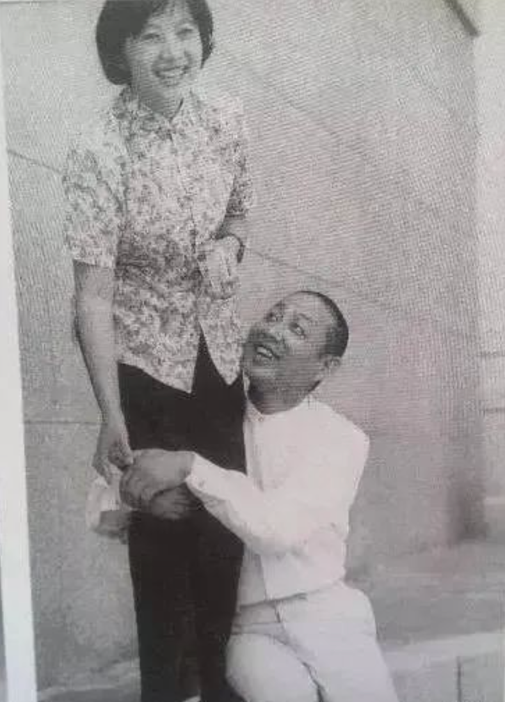 千方百计从辞职央视，跟陈道明远赴美国的杜宪，如今怎样了？|陈道明_新浪财经_新浪网