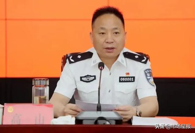 他长期在徐州工作,曾任市发改委主任,新沂市委书记等职.