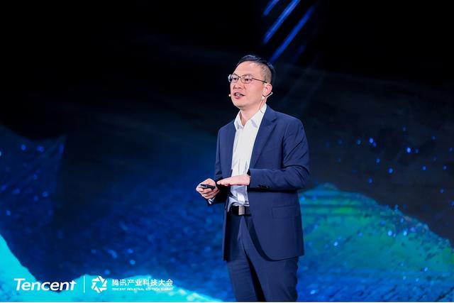 【图:山河星航总经理邓宇演讲】