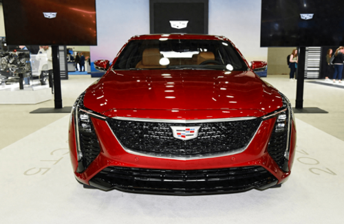 想要又优惠又豪华的后驱车凯迪拉克ct52147万带走