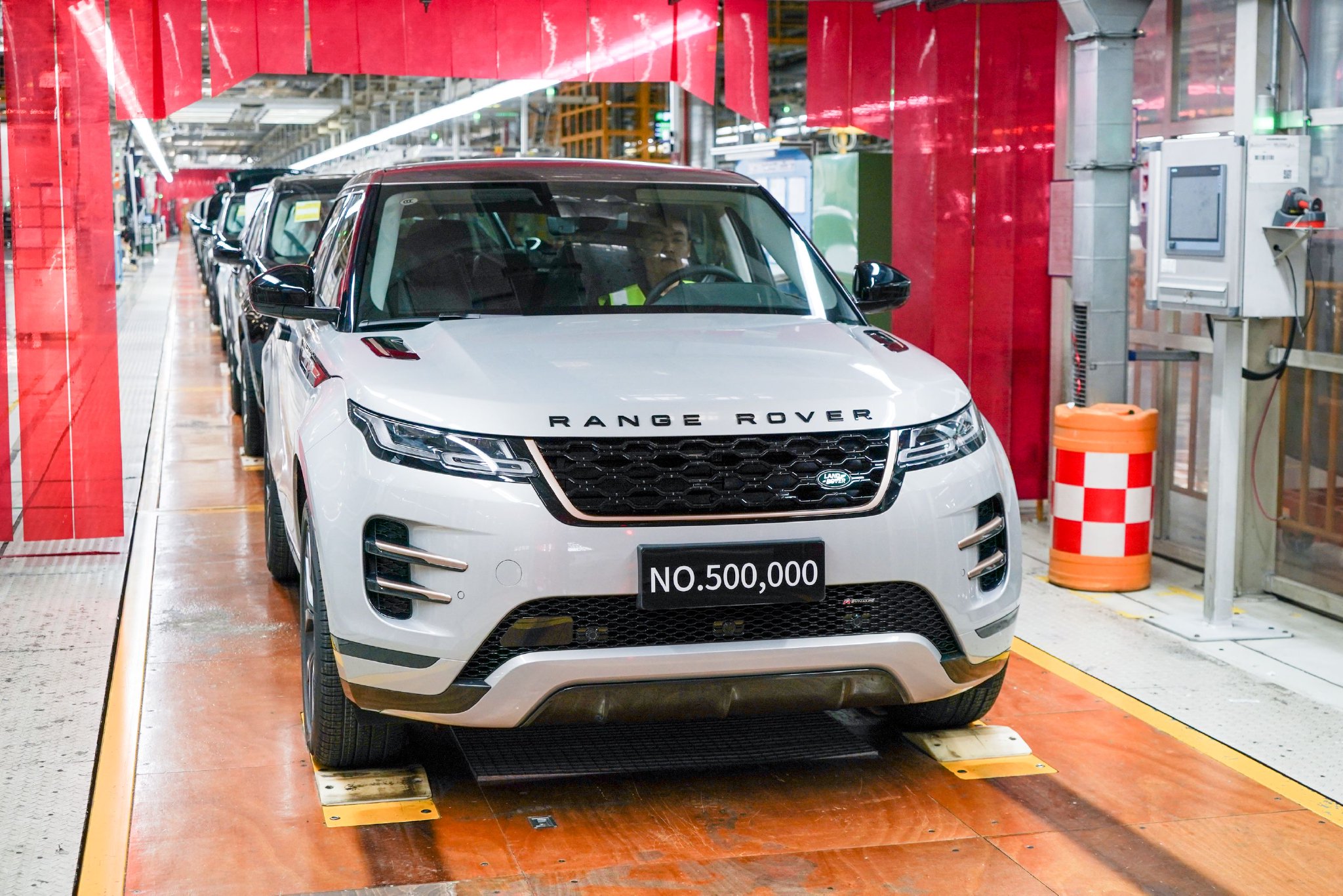 江苏常熟奇瑞捷豹路虎第50万辆整车下线