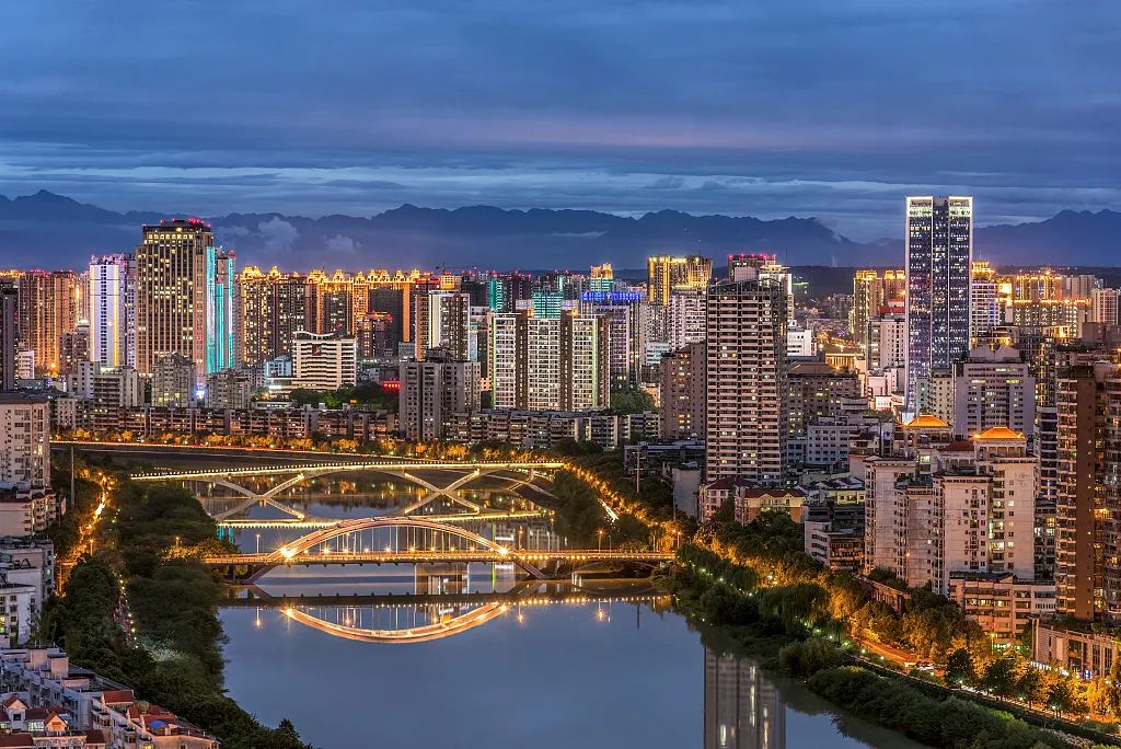 绵阳夜色,图源视觉中国