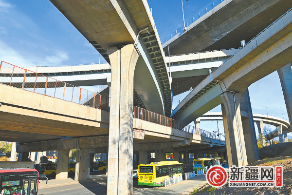 提升枢纽能级 乌鲁木齐"两横两纵,三环多射"路网骨架初具规模