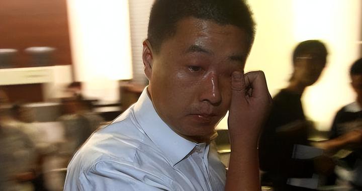 当年彭宇案说“不是你撞的，干嘛去扶”的法官，17年后他过得怎样|彭宇|彭宇案_新浪新闻