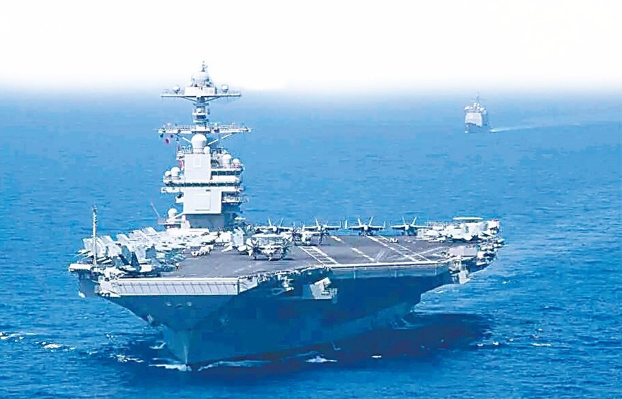 美国"福特"号航母