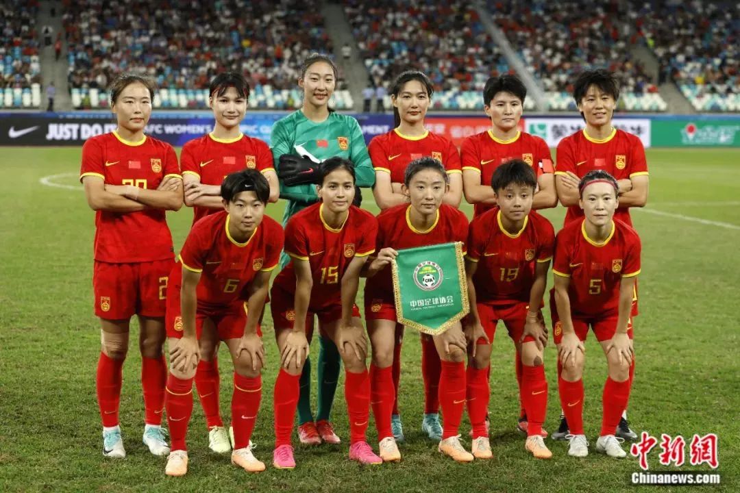 中国女足首发。记者 富田 摄