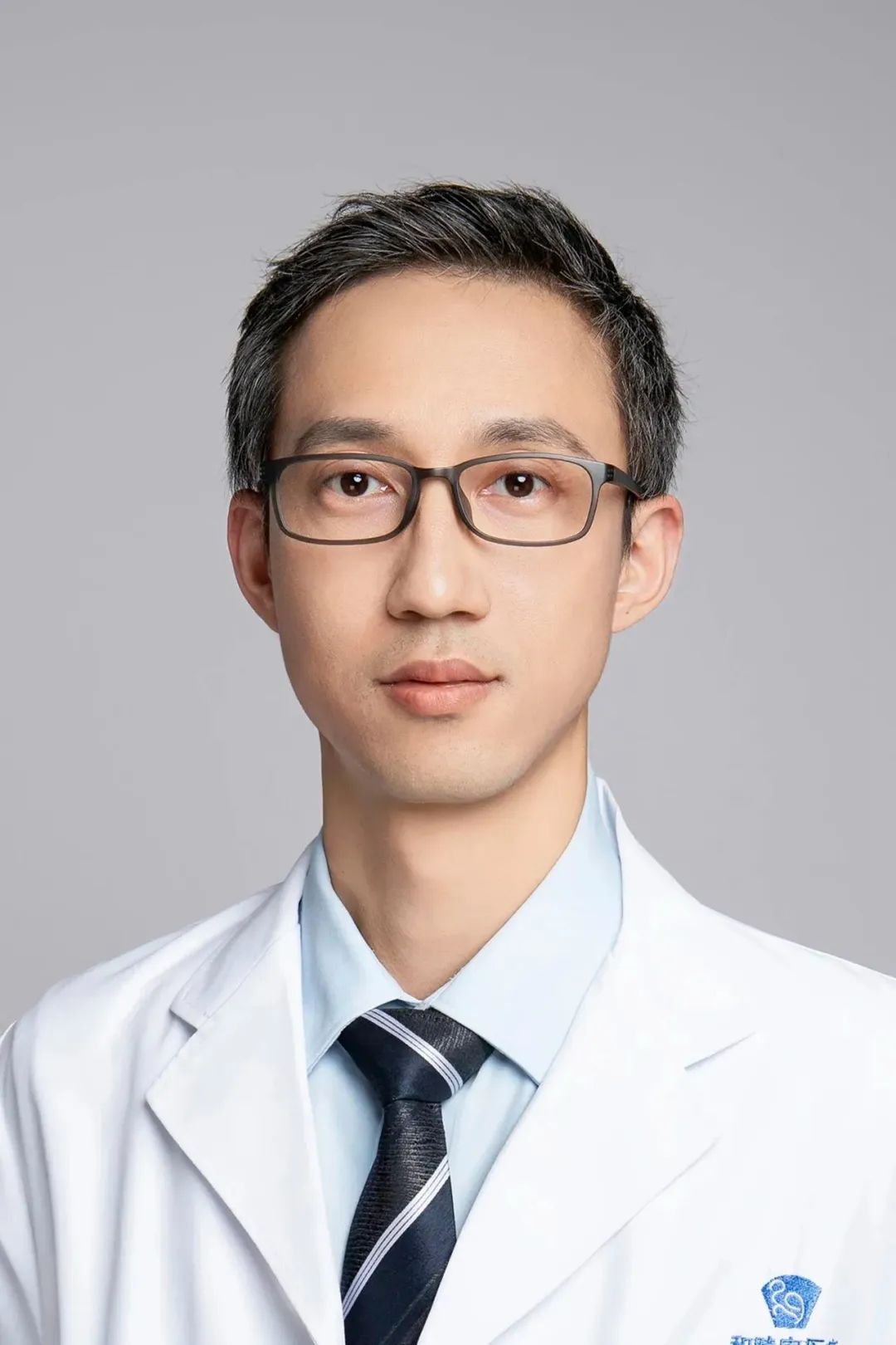 为什么骨科用摆锯华南首例！MAKO机器人辅助完成单髁置换术，术后第一天就能独立行走_https://www.jmylbn.com_新闻资讯_第13张