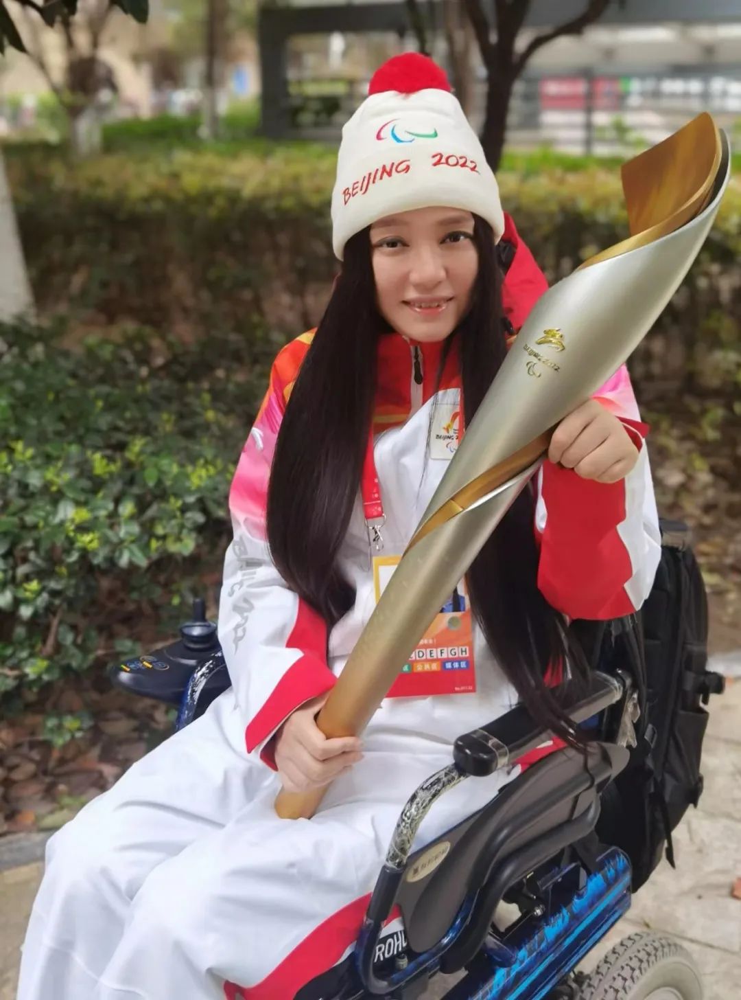 董明担任2022年北京冬残奥会火炬手.本人供图