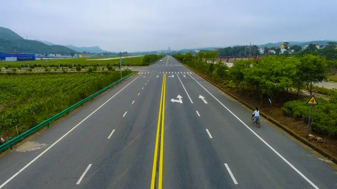 "商洛市丹凤县万湾至月日旅游路"最美风光之路03长安大道是西安市通往