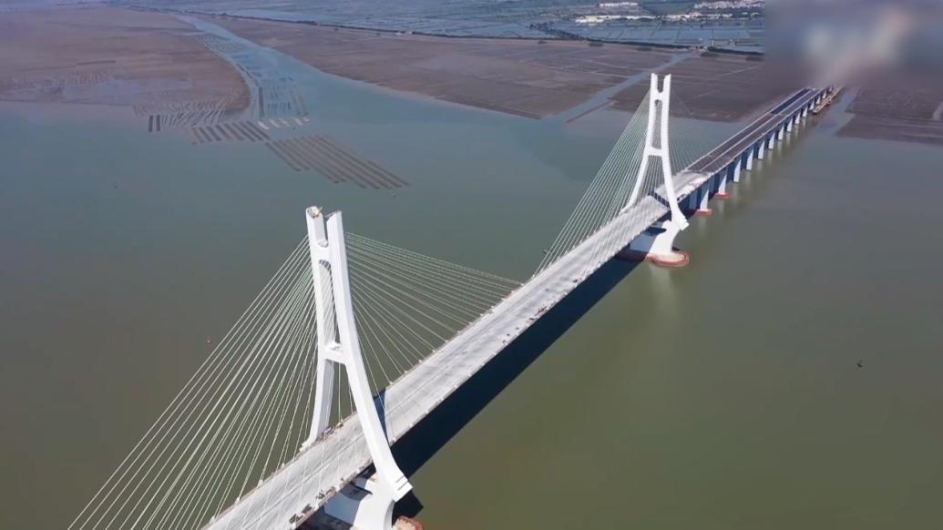 汕头牛田洋特大桥展雄姿