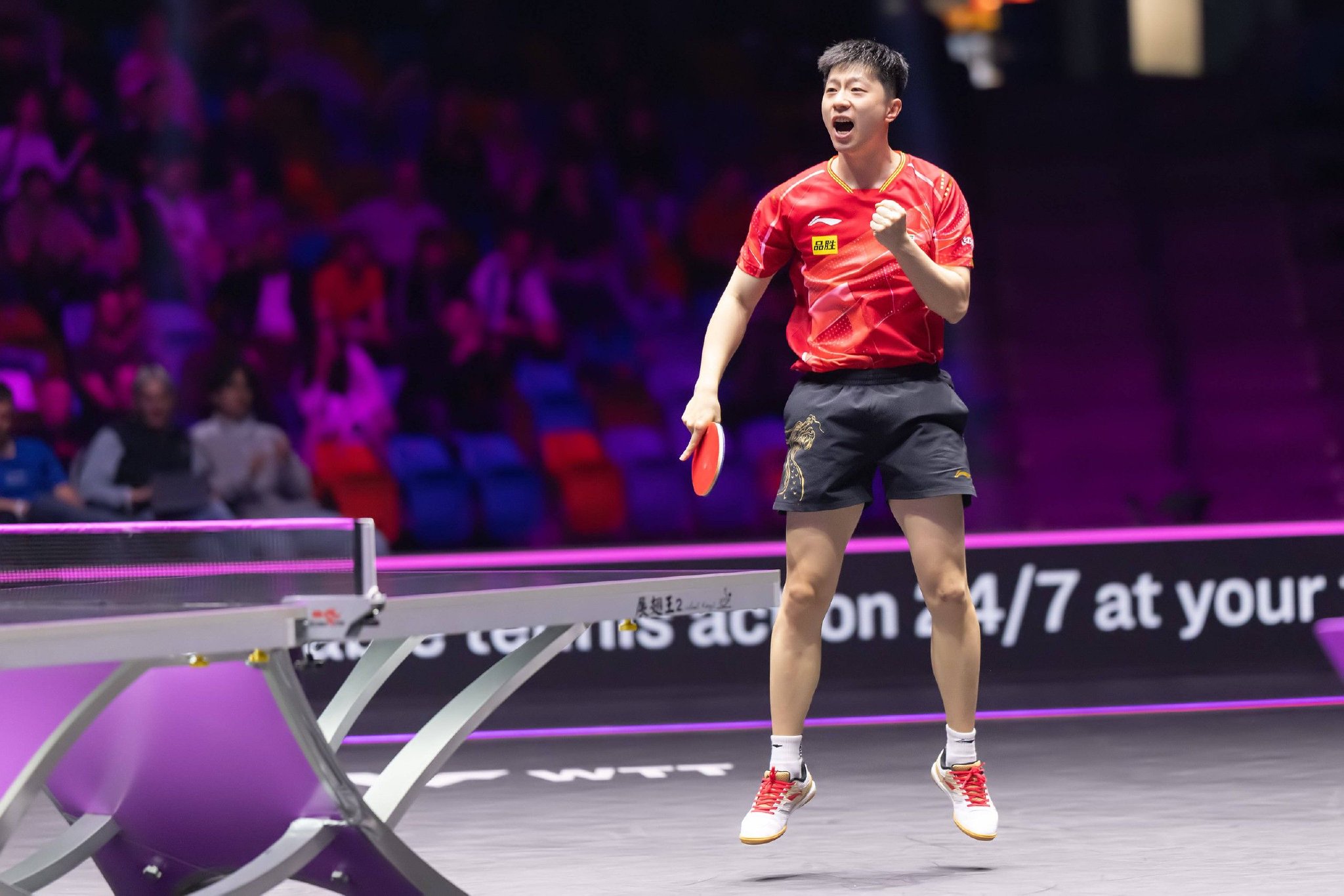 体坛联播|苏亚雷斯加盟迈阿密联手梅西,马龙3