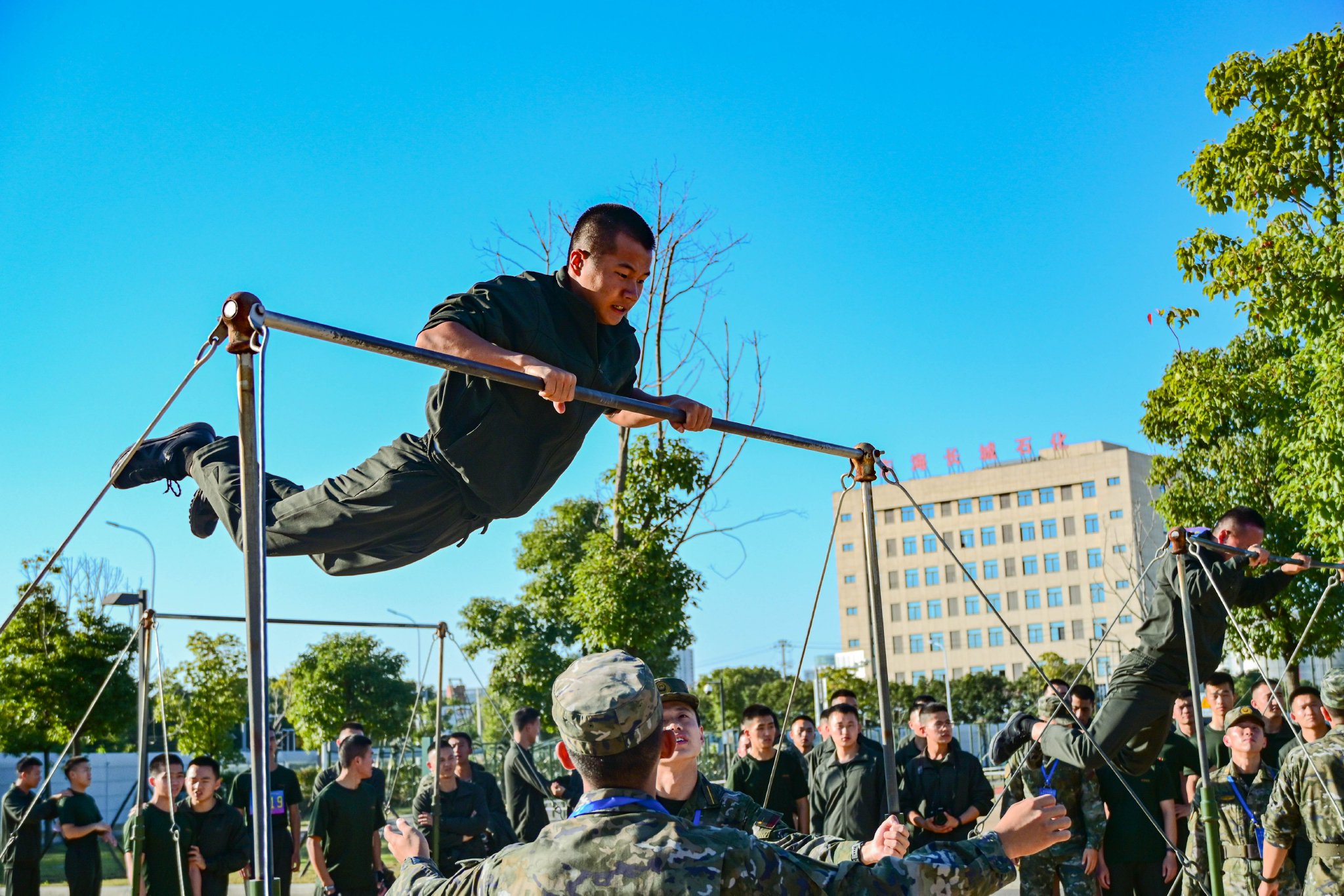 男子组器械项目比赛