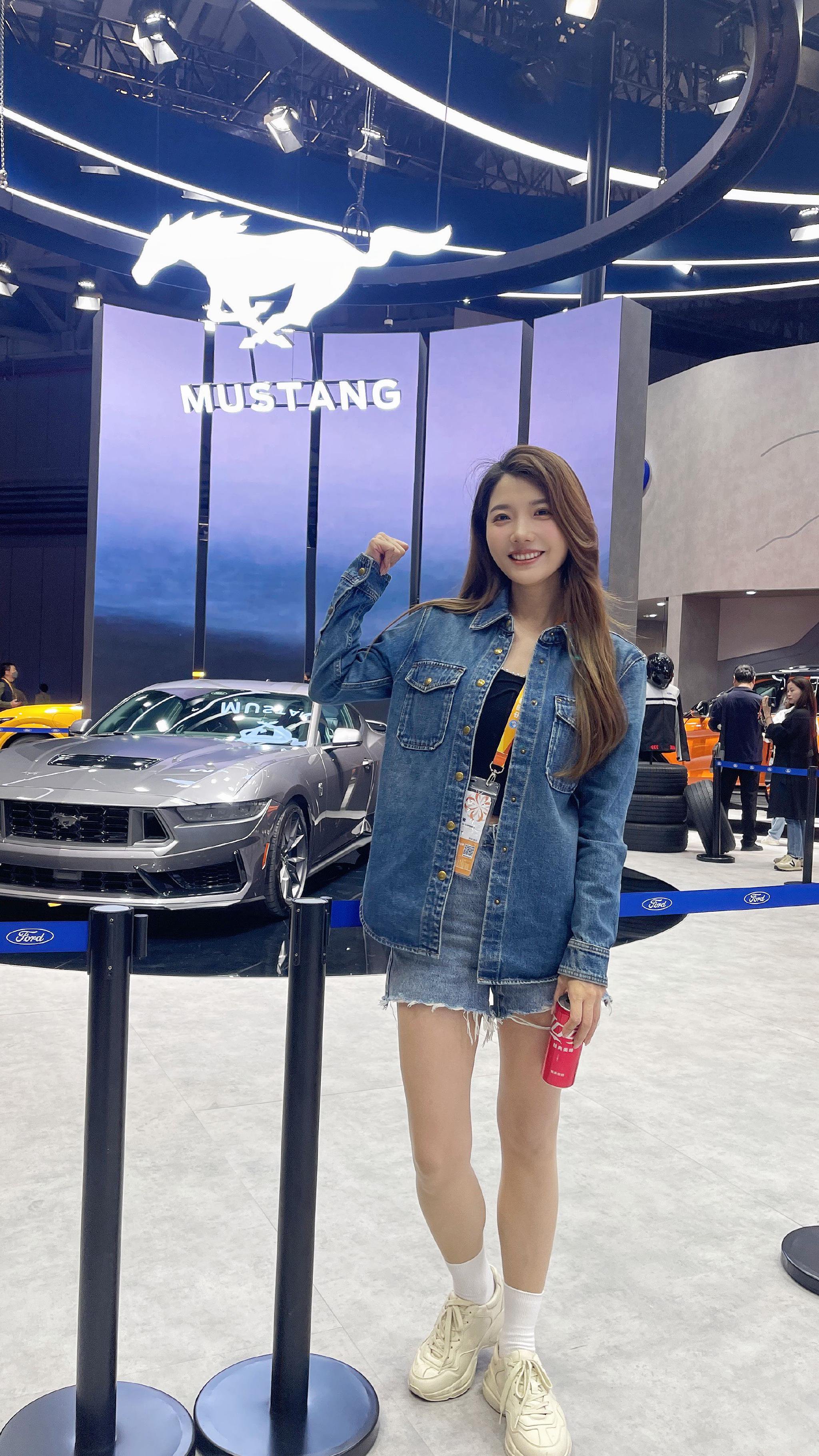 50升自吸大v8福特mustangdarkhorse