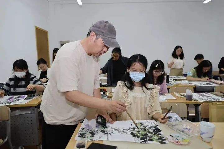 上海市民艺术夜校秋季班开班.