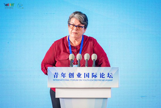 室总干事董时介绍了18年来中国kab创业教育项目在培养大学生创新精神