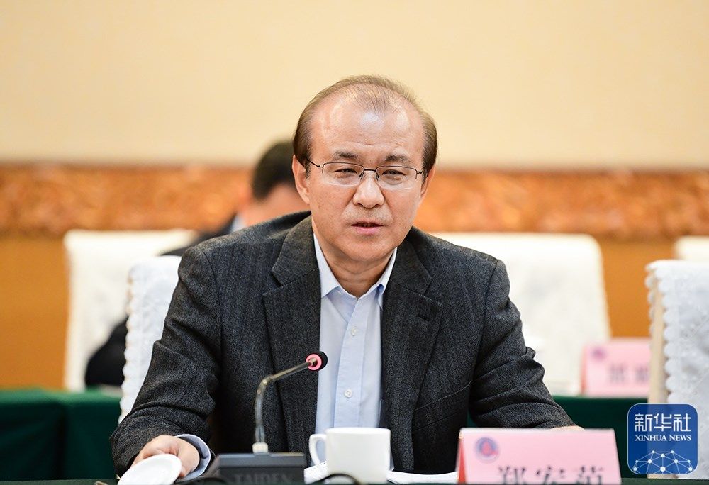 内蒙古自治区党委常委,宣传部长郑宏范致辞.