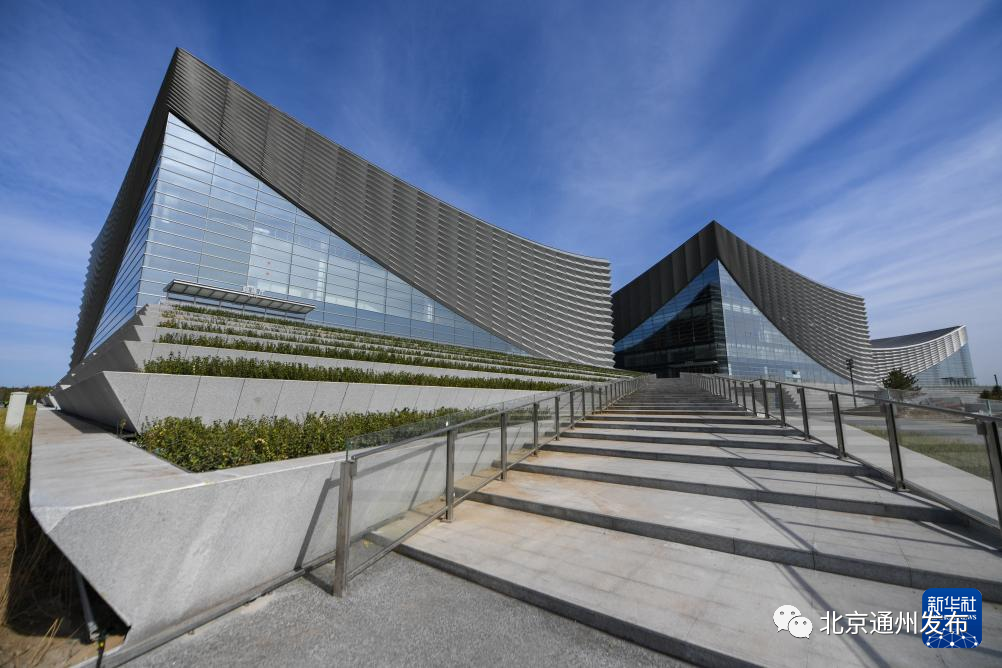 美轮美奂!副中心这个新地标竣工啦!北京艺术中心大幕将启|北京市_新浪