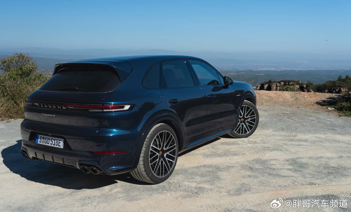 2024保时捷cayenne turbo e-hybrid coupe