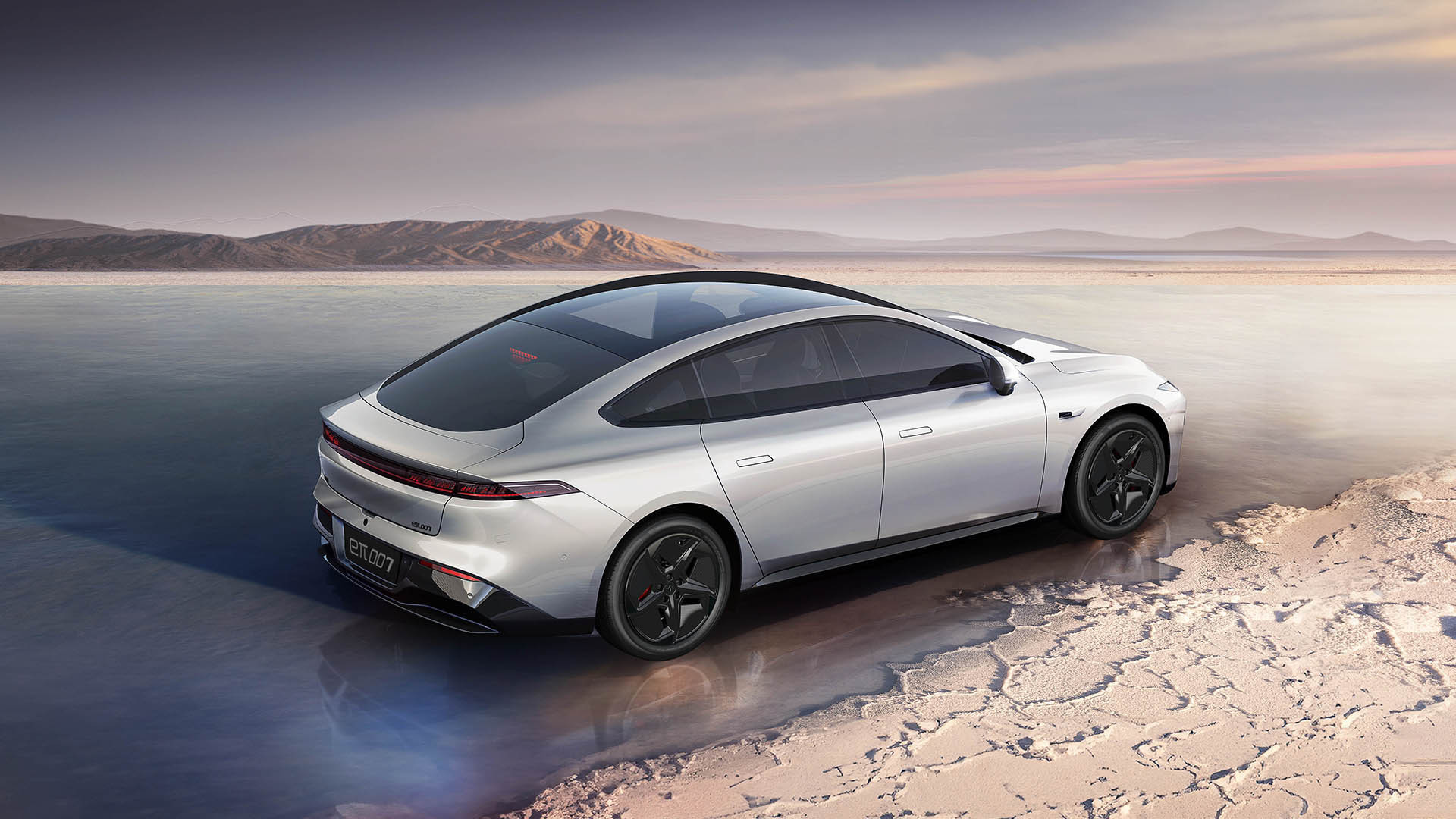 东风eπ007外观官图发布新车定位新能源中大型运动轿跑车