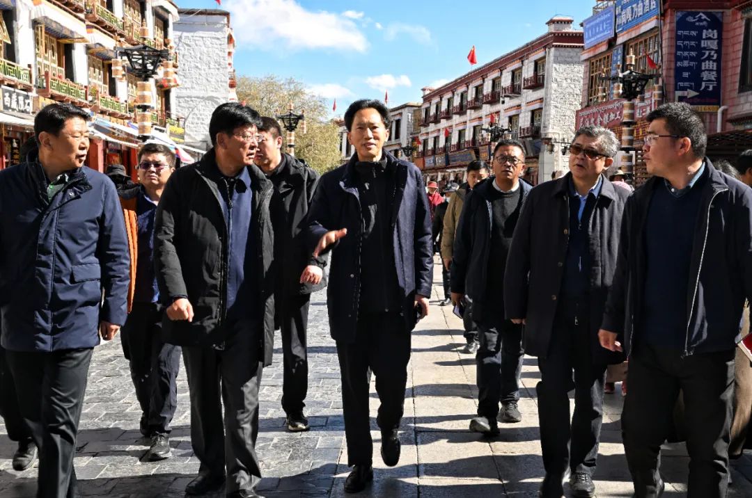 市长王强,市委常委,常务副市长占堆,市委常委,城关区委书记徐海,市委