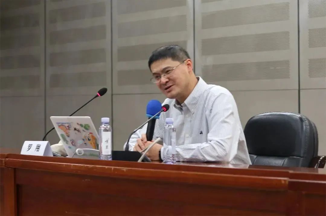 校园秒变"追星"现场|罗翔_新浪财经_新浪网