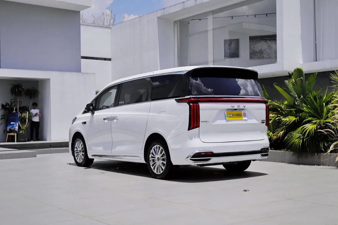 走上"大道"还是登上"高山",这两位当红mpv选手,怎么选?-新浪汽车