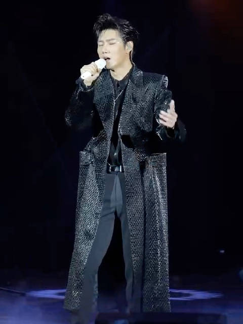 王晰老师四巡给了我们太多惊喜……|王晰|演唱会_新浪新闻