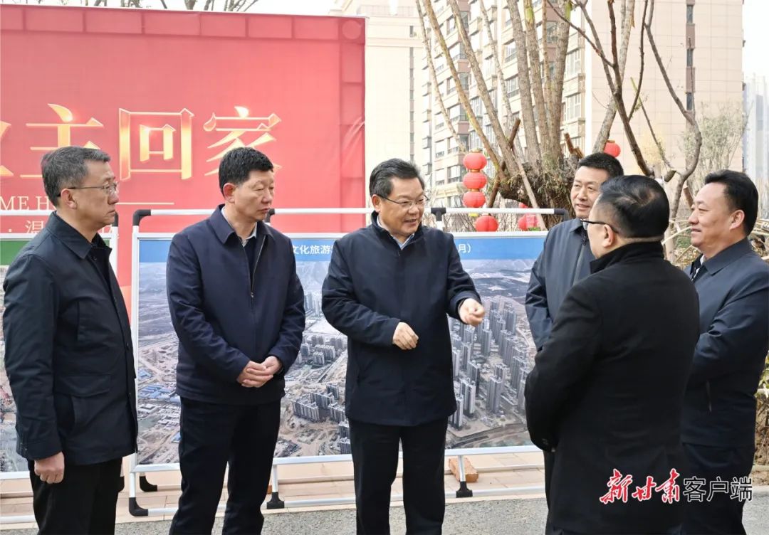 新甘肃·甘肃日报记者 盛学卿11月13日,省委副书记,省长任振鹤在兰州