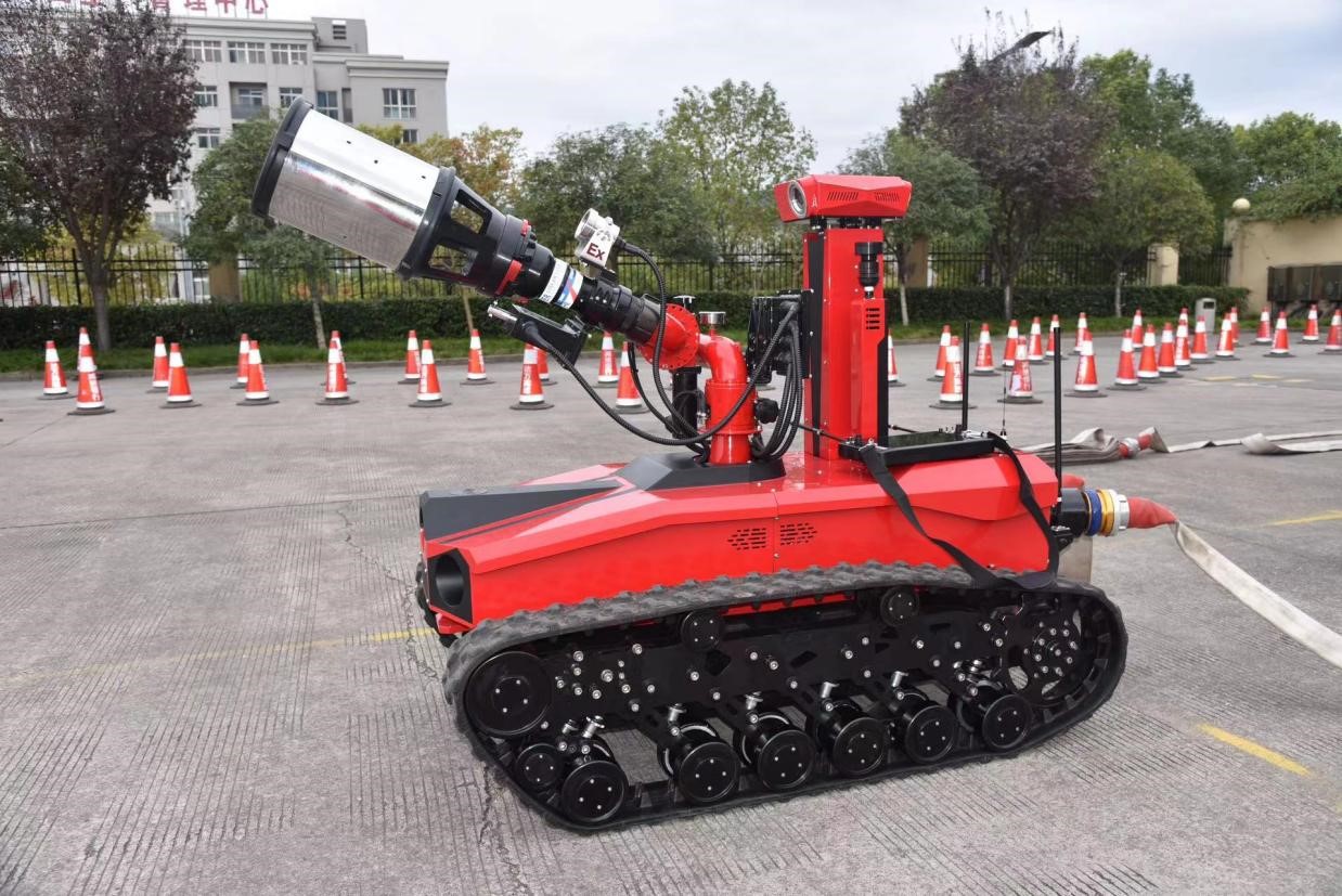 青鸟消防携 “青鸟灵豹” 机器人登场 剑指人形未来