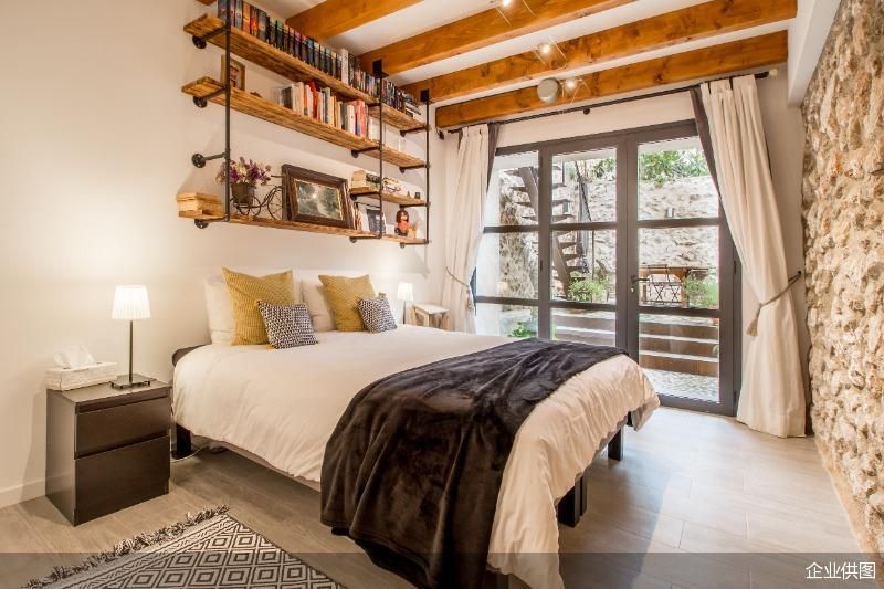 推出"房客推荐",升级评价页 爱彼迎瞄准出境游再放新招|爱彼迎_新浪