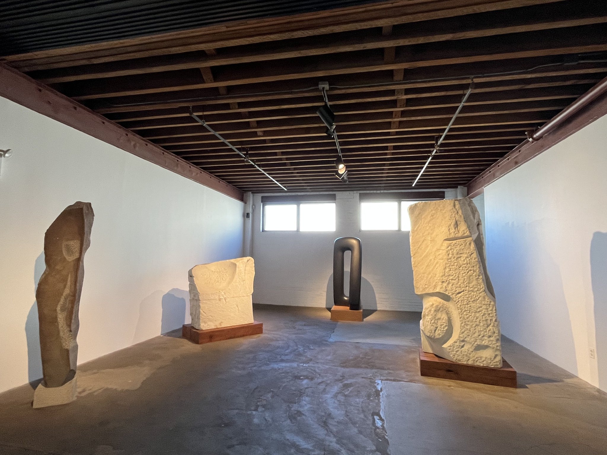 日裔美国艺术家野口勇(isamu noguchi,1904 - 1988)的雕塑装置作品