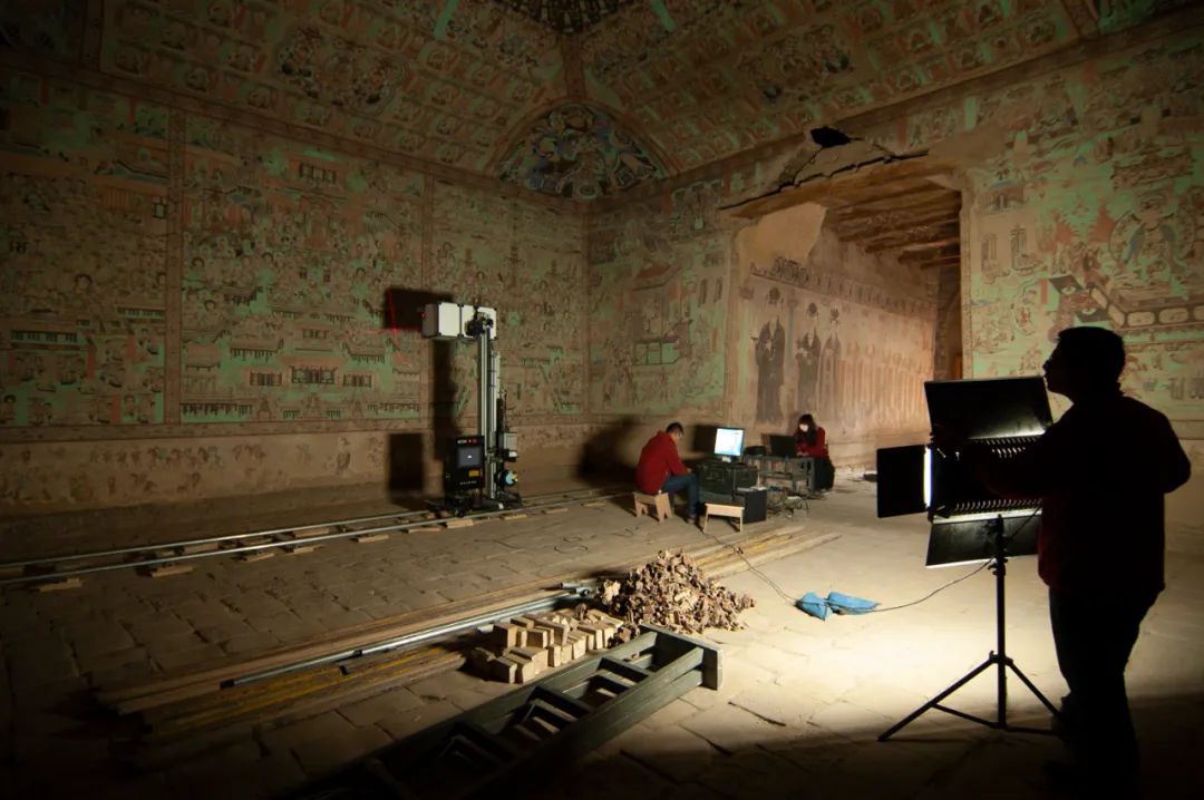 敦煌莫高窟第100窟数字化自动采集工作现场.纪宇 摄