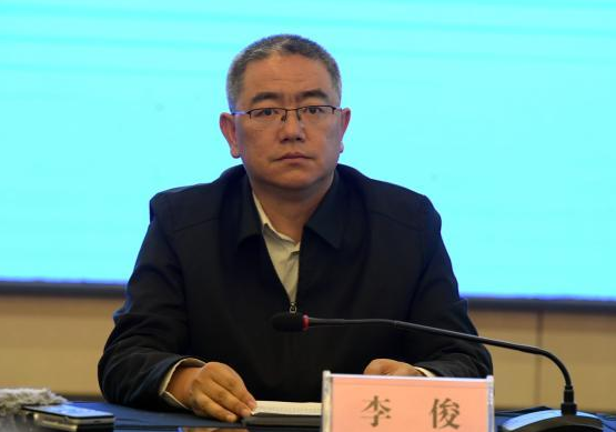 李俊生于1968年11月,早期曾在四川省广元市委组织部工作,历任副主任