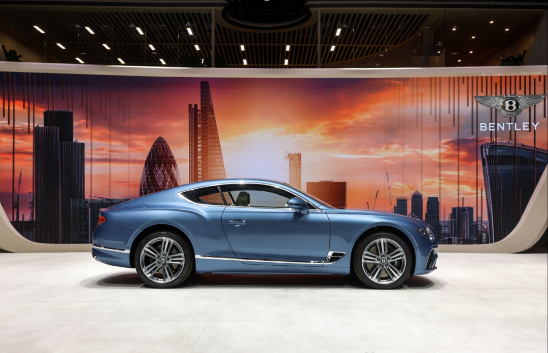 宾利汽车携全系车型亮相2023广州国际车展