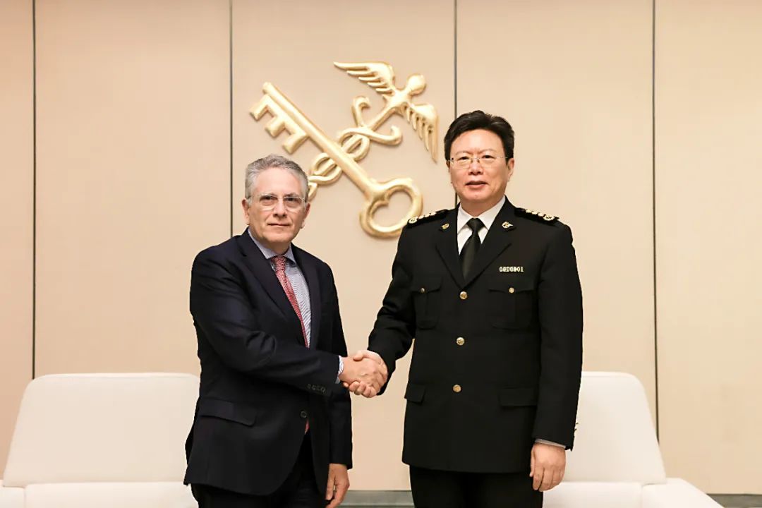 海关总署署长俞建华会见欧委会税收与海关同盟总司总司长杰拉西墓斯
