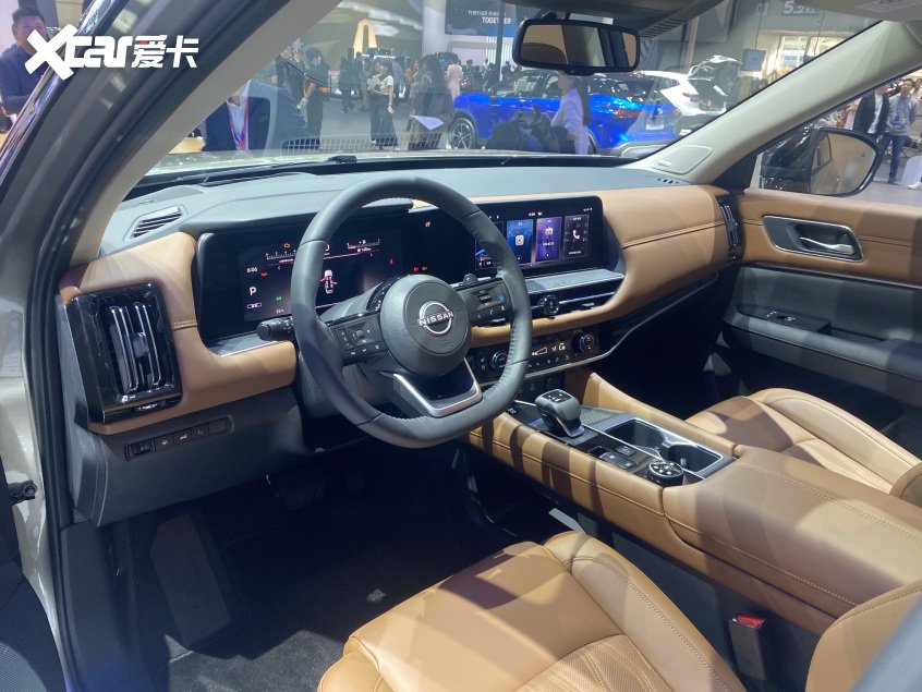 6座大家庭旗舰suv东风日产探陆亮相