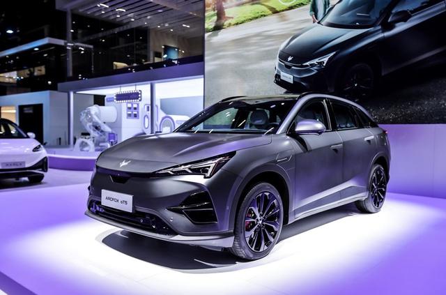 延续家车理念极狐汽车阿尔法t5亮相广州车展