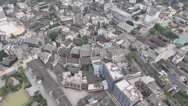 贵州贞丰:古城新业让历史文化街区活起来|贵州省_新浪新闻