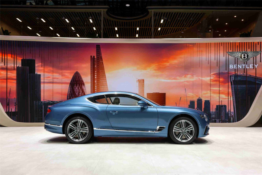 【车讯】添越长轴距mulliner版中国首秀,宾利亮相广州车展-新浪汽车